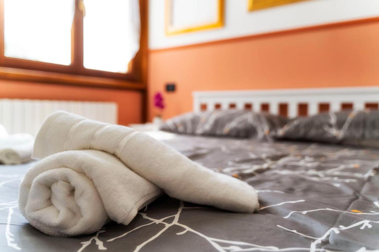 Affittacamere Le Palme Ospedaletti Buitenkant foto