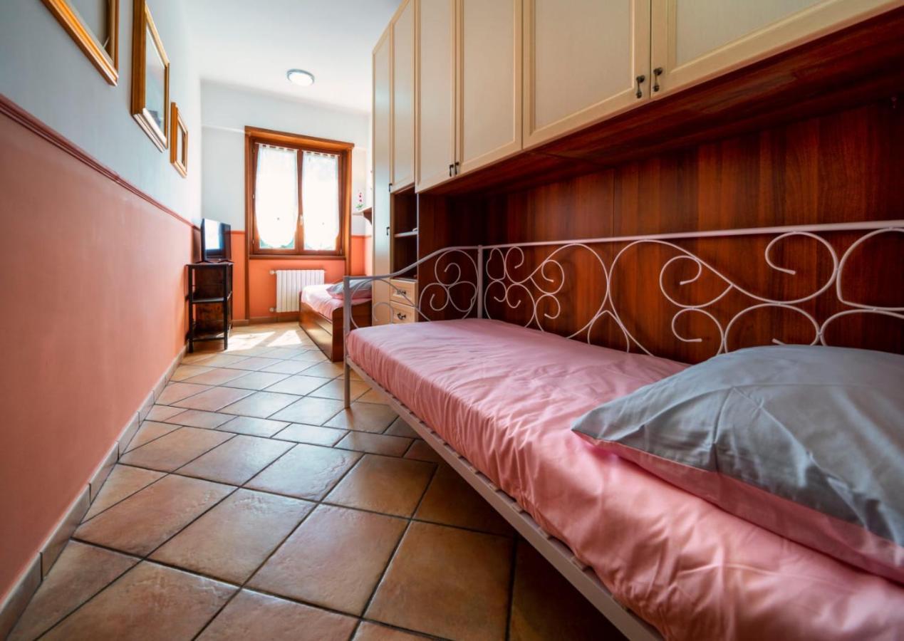 Affittacamere Le Palme Ospedaletti Buitenkant foto