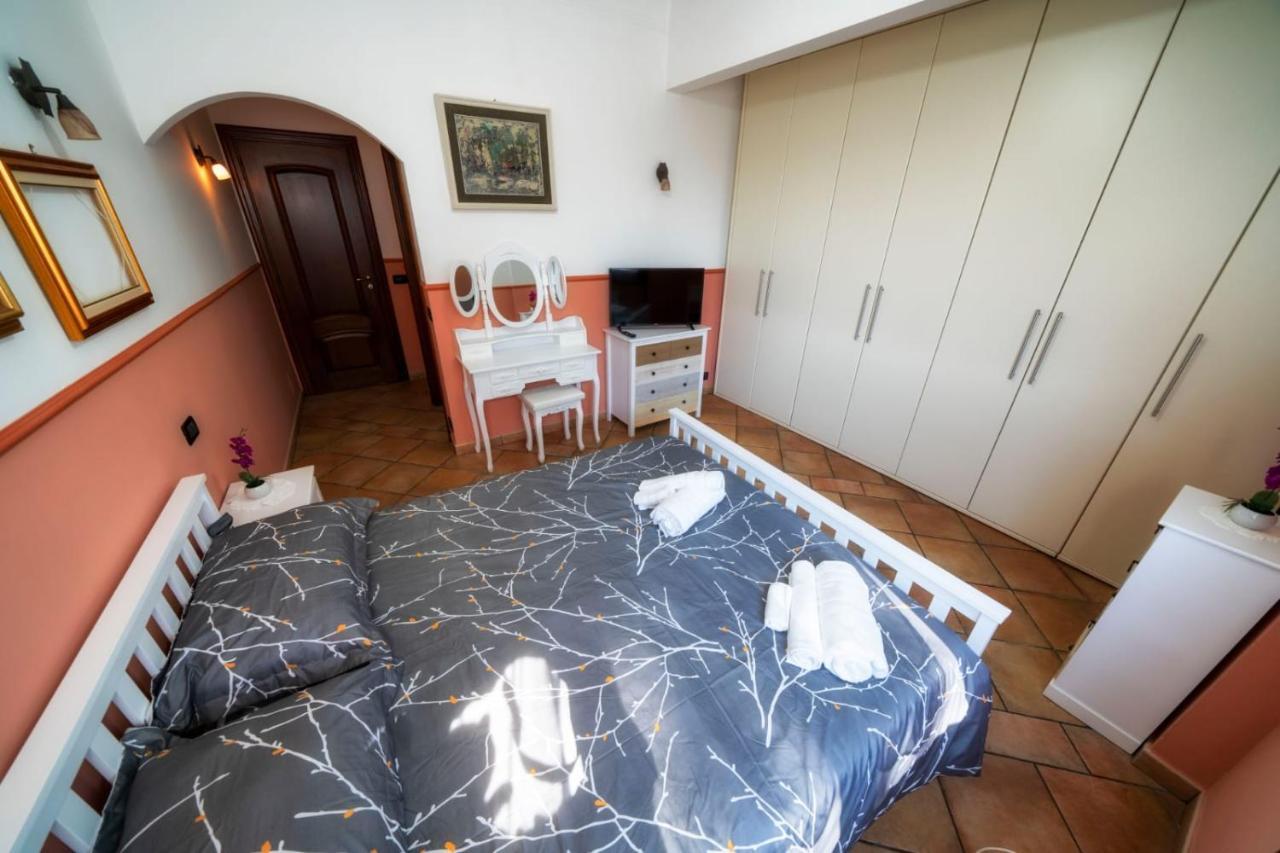 Affittacamere Le Palme Ospedaletti Buitenkant foto
